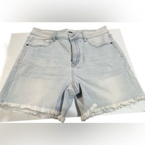 Judy Blue light blue Jean shorts. 1X